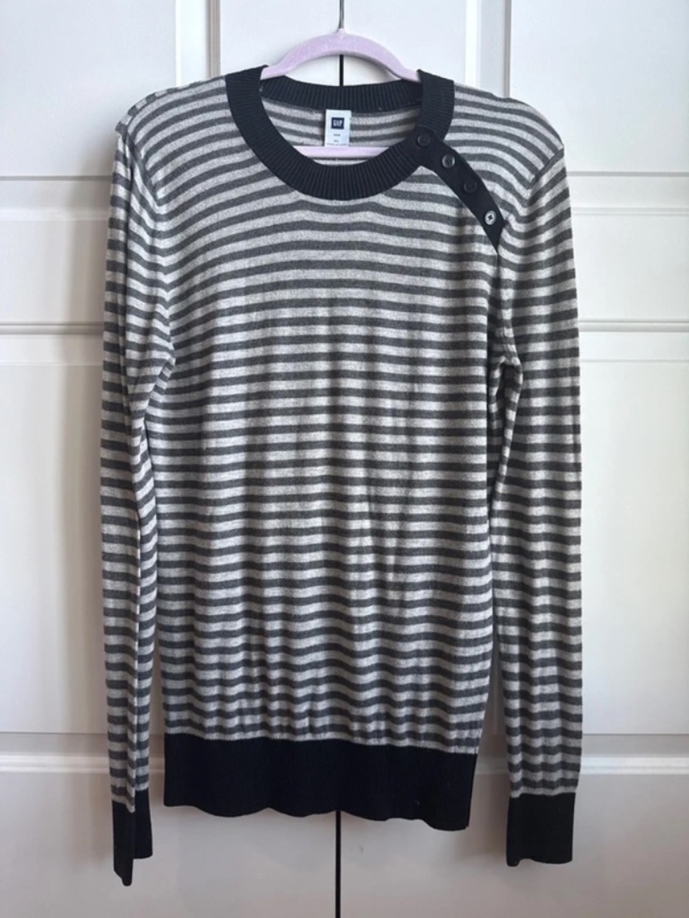 GAP Striped Button-Shoulder Knit Pullover Sweater Gray Black XL